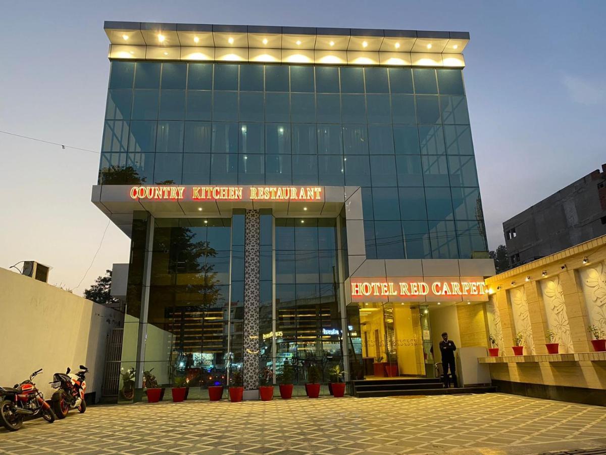 آغْرا Hotel Sahib'S Red Carpet - The Family & Corporate Hotel المظهر الخارجي الصورة