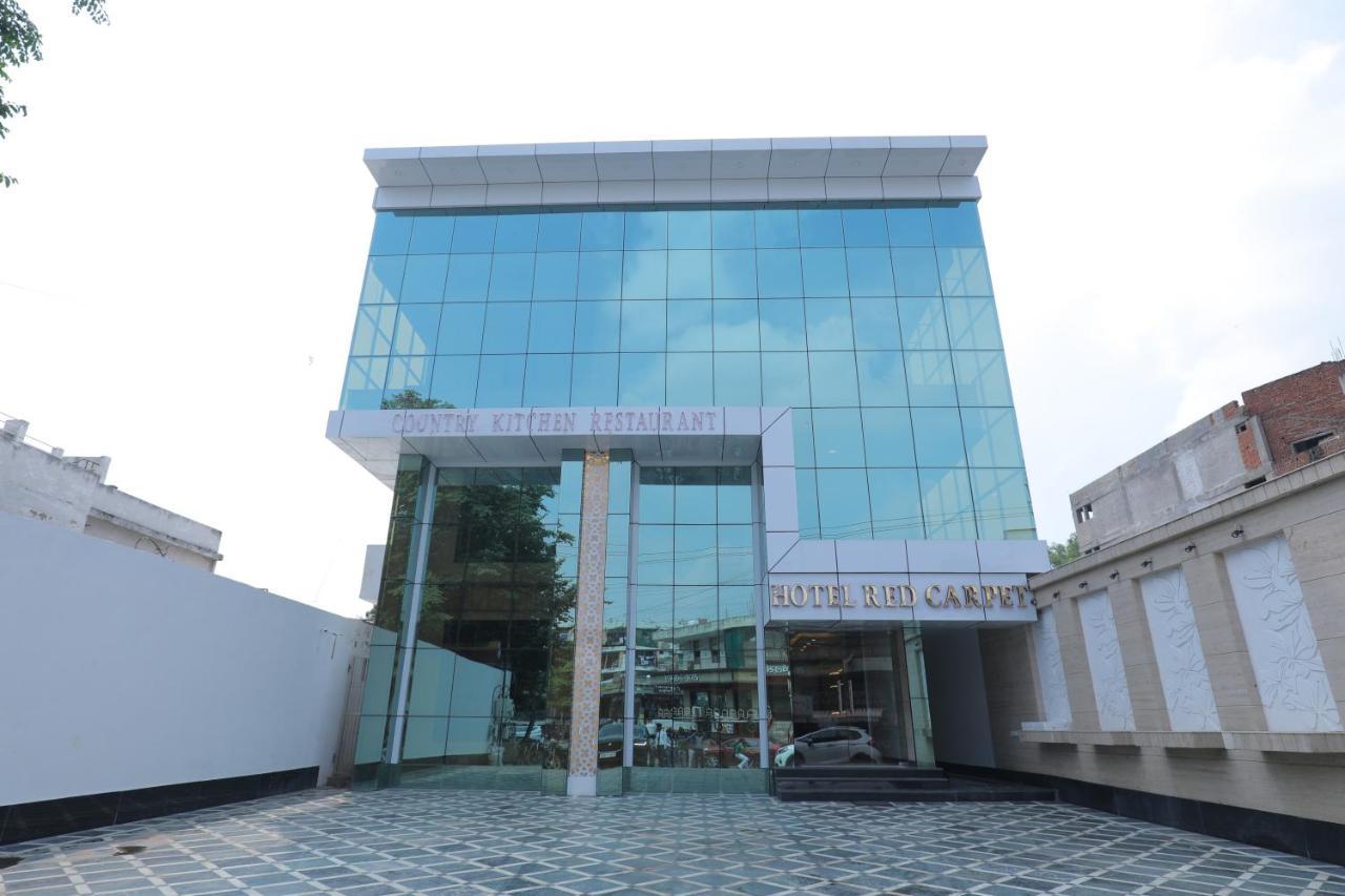 آغْرا Hotel Sahib'S Red Carpet - The Family & Corporate Hotel المظهر الخارجي الصورة